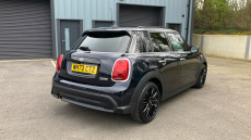 MINI Hatchback 1.5 Cooper Exclusive 5dr Auto [Comfort/Nav Pack] Petrol Hatchback